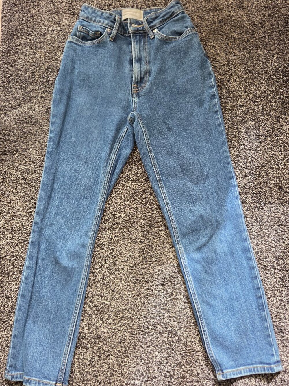 Everlane The Curvy Cheeky Jean